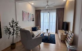 Seaview - Beachfront - 2Br Apartment - Corner Unit- Mutiara Melaka Beach Resort Pantai Puteri